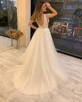 Gorgeous V-Neck Tulle Wedding Dress Sleeveless-27dress